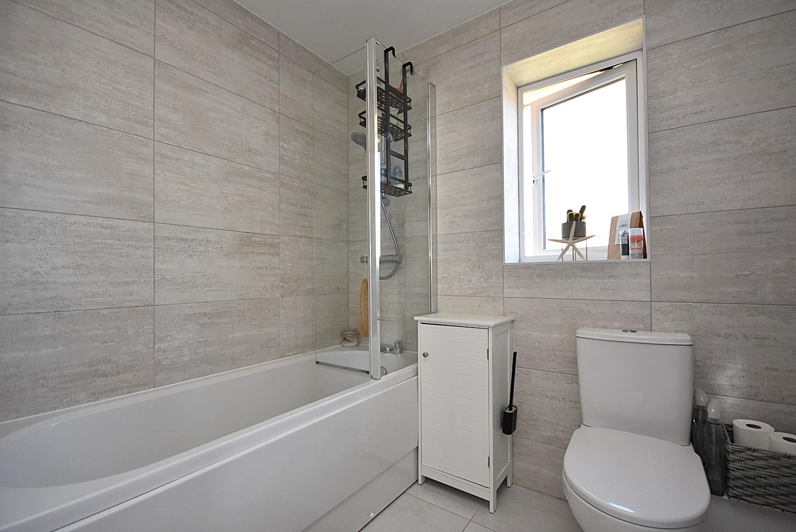 22 Melrose Walk, Sully, CF64 5WD